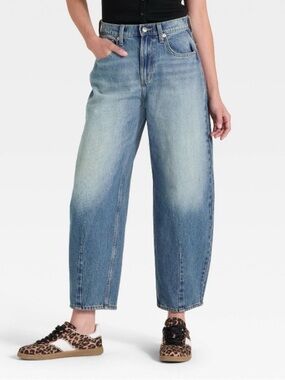 *Viral* Women’s High-Rise Barrel Ankle Jeans Universal Thread Medium Wash Sz 12